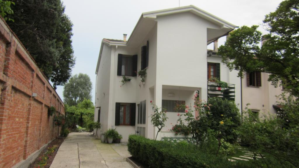 לינה וארוחת בוקר טרוויסו A Casa Di Dora מראה חיצוני תמונה